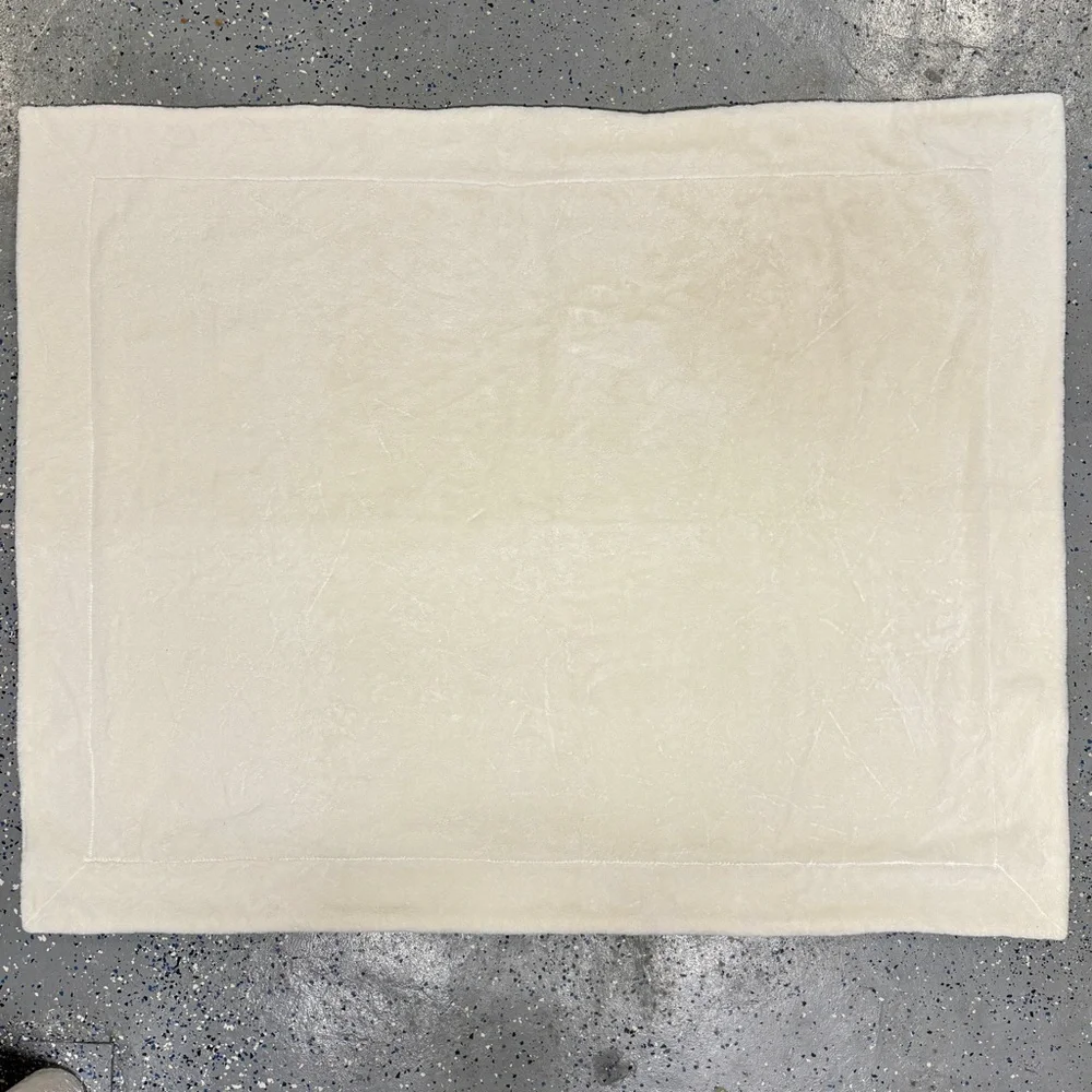 White Fleece Throw Blanket